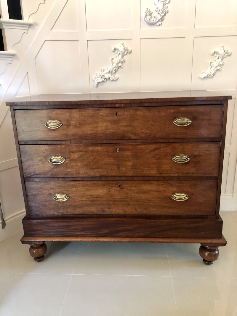 Antique Victorian Mahogany Chest of Drawers